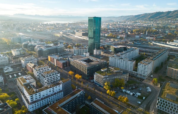 Moderne 2-Zimmer-Gewerbeflaeche im pulsierenden Zuerich West 1