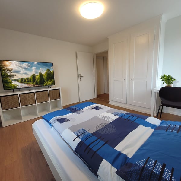 Modern möbliertes Zimmer in Seon 1