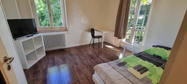 Modern möbliertes Zimmer | zentrale Lage 1