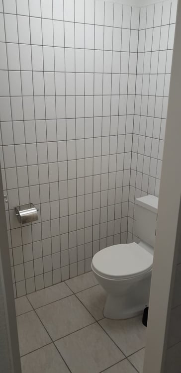 Modernes, voll möbliertes Zimmer 4