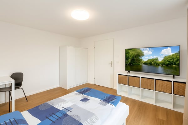 Günstiges, möbliertes Zimmer mit moderner Möblierung 1