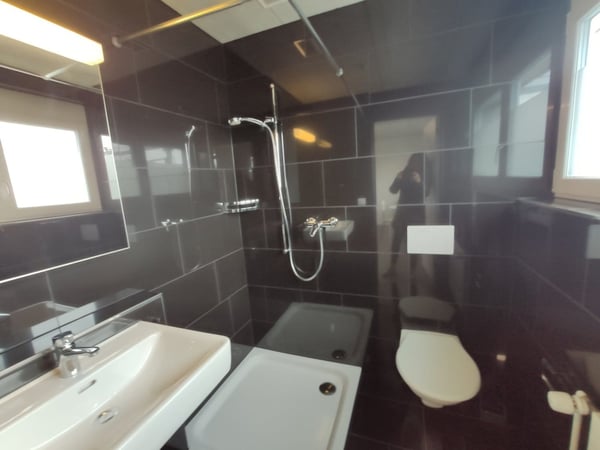 Voll ausgestattetes Zimmer | möbliert und modern 2