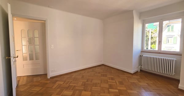 Charmante 3-Zimmer-Wohnung mit Balkon und Aussicht in Zürich-Höngg 5