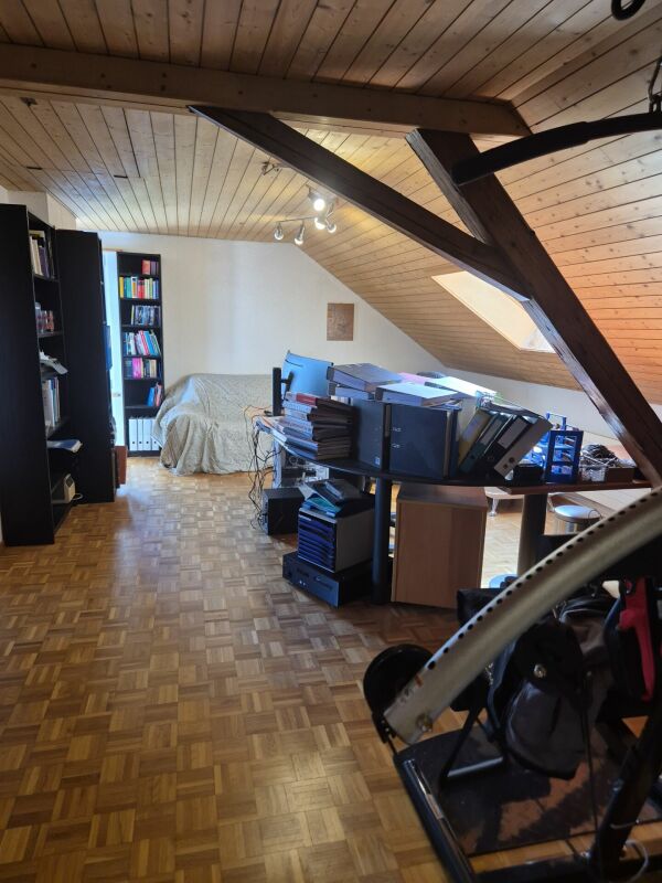 Bauernhaus mit Einliegerwohnung und Scheune zu vermieten