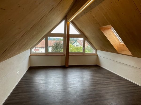 Charmanter Gewerberaum in historischem Gebäude in Fehraltorf 3