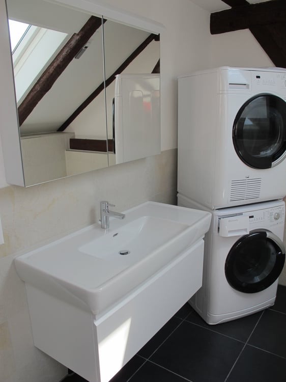 Charmante 5.5-Zimmer-Wohnung im 2. OG in Fehraltorf – mit Kamin und Holzböden 5