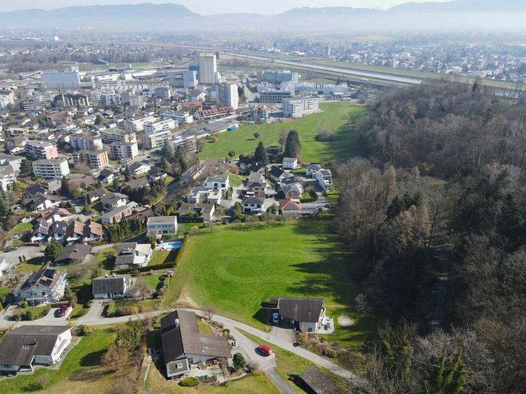 Zentrumsnahes Baugrundstück mit total 6'055 m2 in ruhiger Wohnzone