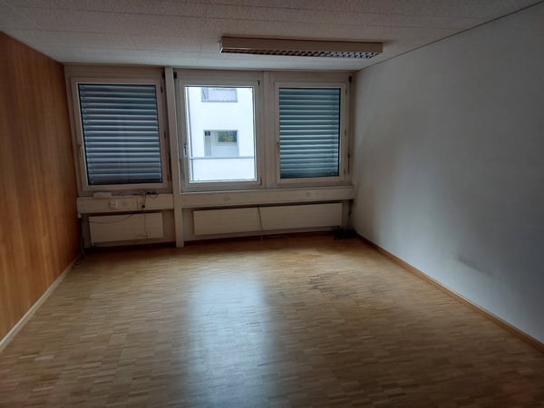 Zu vermieten Büro in Zürich Kreis 6 4