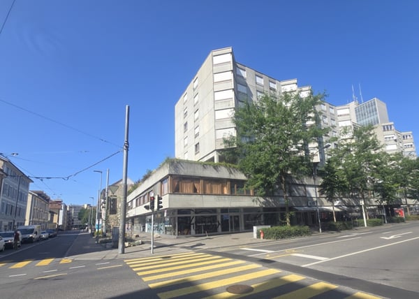 Helle Büroräume an zentraler Lage in Biel ideal für Praxis, Agentur oder kreative Nutzung 1