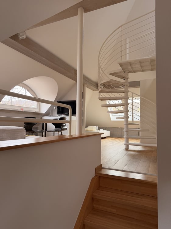 Charmante 2.5-Zimmer-Wohnung nach kompletter Sanierung Erstbezug nach Renovation 1