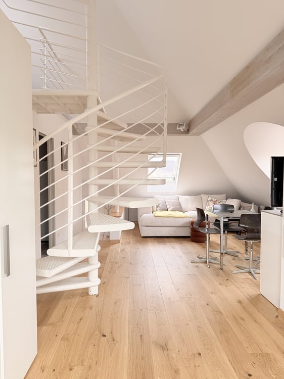 Charmante 2.5-Zimmer-Wohnung nach kompletter Sanierung Erstbezug nach Renovation 5