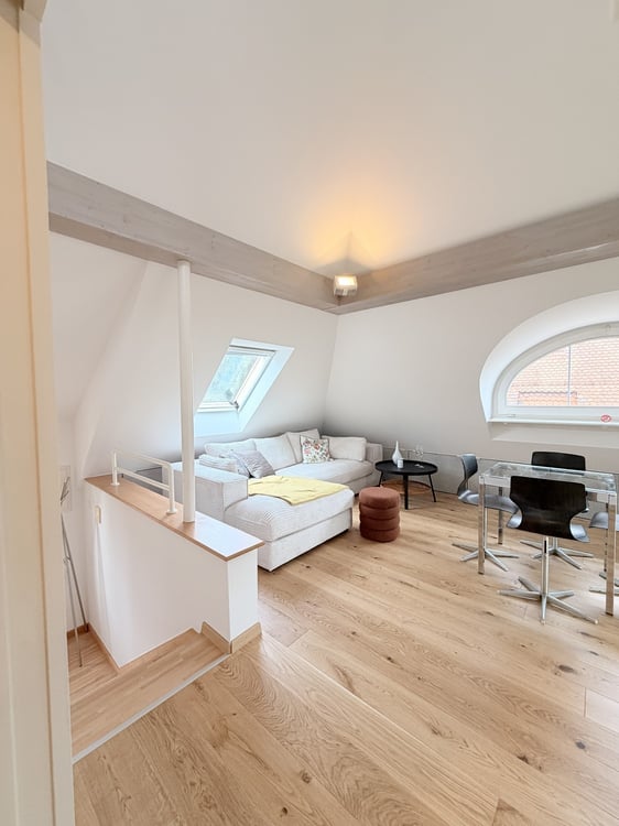 Charmante 2.5-Zimmer-Wohnung nach kompletter Sanierung Erstbezug nach Renovation 4