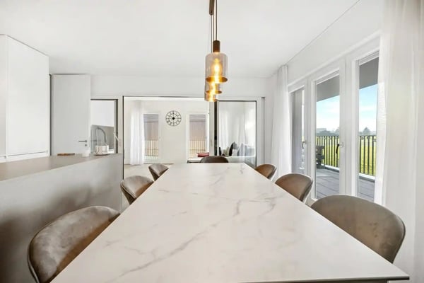 Neue 1.5 Zi. Gartenwhg. + Privatgarten 170m2 + Terrasse 16m2 - 3 Parteien im Haus - Blick ins Grüne! 9