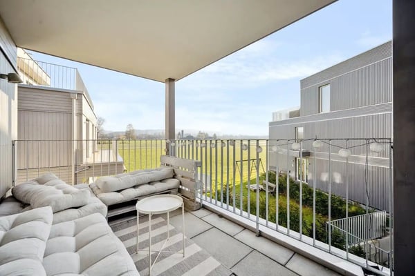 Neue 1.5 Zi. Gartenwhg. + Privatgarten 170m2 + Terrasse 16m2 - 3 Parteien im Haus - Blick ins Grüne! 10