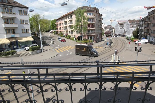 Charmante 1-Zimmer-Eckwohnung in Oerlikon 4