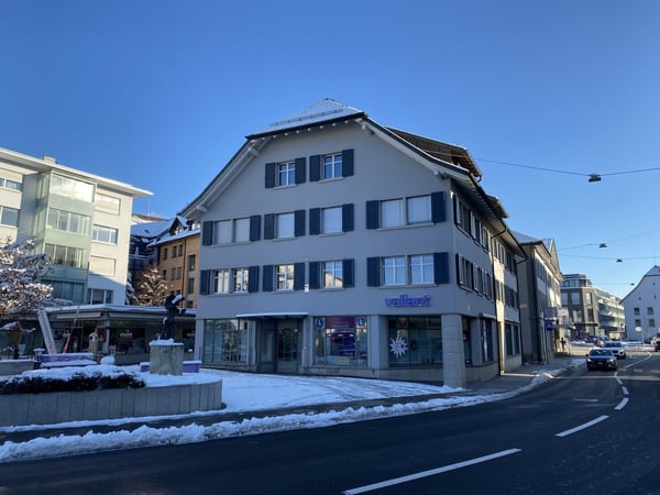 Bürofläche zentral in Reinach 1