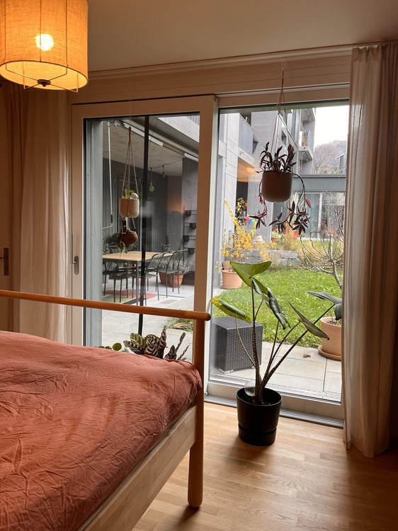 Möblierte 1.5-Zimmer-Wohnung mit Gartensitzplatz zur Untermiete (Albisrieden, Zürich) - Furnished 1.5-room apartment with garden seating area for sublet (Albisrieden, Zurich) 9