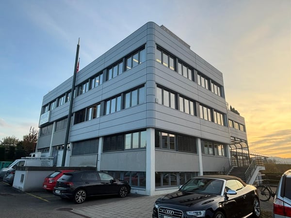Heller und einladender Gewerberaum mit Terrasse in Schenkon 9