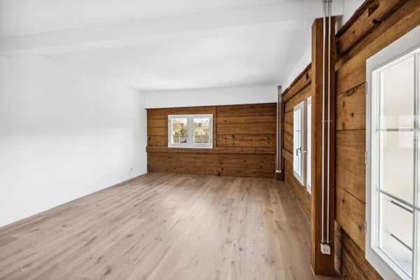 Neuwertige 1.5-Zimmerwohnung in historischem Gebäude 3