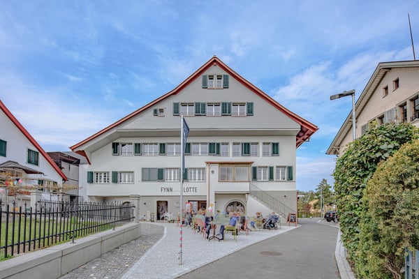 Neuwertige 1.5-Zimmerwohnung in historischem Gebäude 9