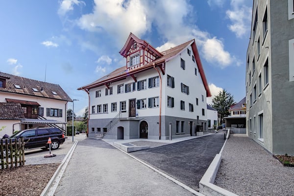 Neuwertige 1.5-Zimmerwohnung in historischem Gebäude 8