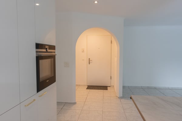 Exklusive 1.5 Zimmer-Wohnung: Terrasse, Hobbyraum & Tiefgarage 10