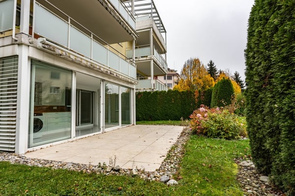 Exklusive 1.5 Zimmer-Wohnung: Terrasse, Hobbyraum & Tiefgarage 3