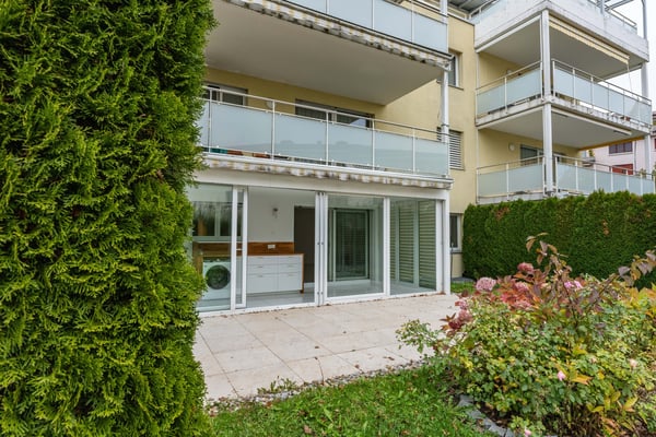 Exklusive 1.5 Zimmer-Wohnung: Terrasse, Hobbyraum & Tiefgarage 4