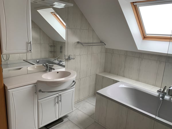 Zu vermieten per 1. Februar 2026: Charmante 1.5-Zimmer-Dachwohnung 9