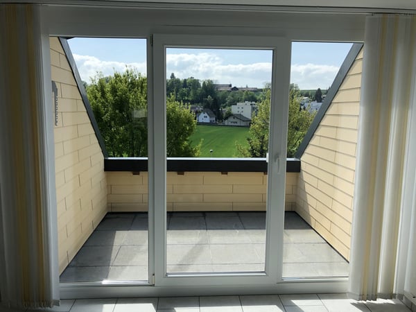 Zu vermieten per 1. Februar 2026: Charmante 1.5-Zimmer-Dachwohnung 4