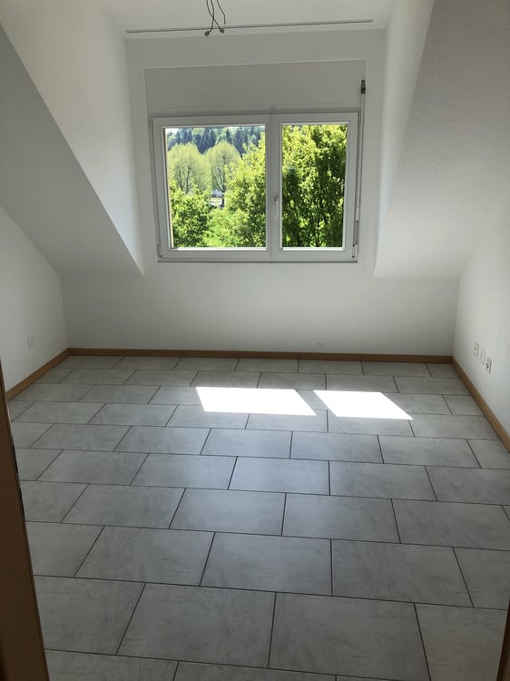 Zu vermieten per 1. Februar 2026: Charmante 1.5-Zimmer-Dachwohnung 7