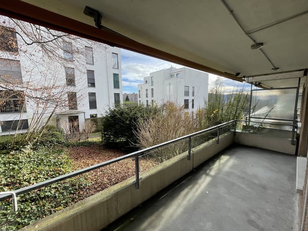 Schöne, teilsanierte Wohnung in Höngg (ruhige Lage)! 1