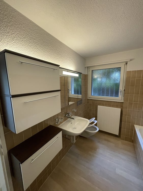 Schöne, teilsanierte Wohnung in Höngg (ruhige Lage)! 3