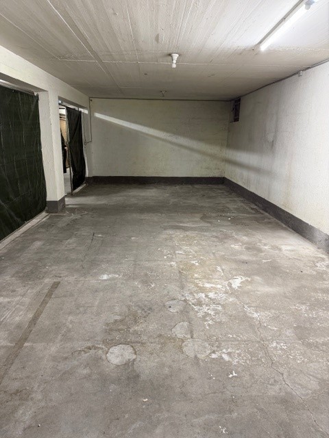 LAGERRAUM IN ZÜRICH SCHWAMENDINGEN!! 3