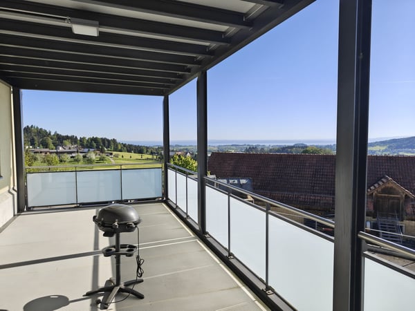 Exklusiver Erstbezug: 5.5 Zimmer Wohnung mit Seesicht & Loft-Feeling in Engelburg 4