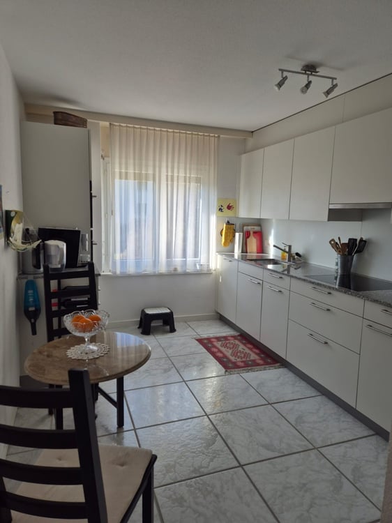 Wunderschöne 6 Zimmer-Wohnung in Bellach 3