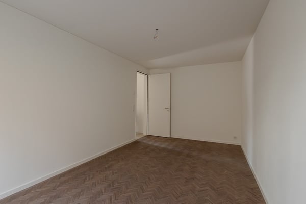 Exklusive 3.5 Zi- Neubauwohnung (100m²) mit 43m² Aussenfläche nahe Zürich 10