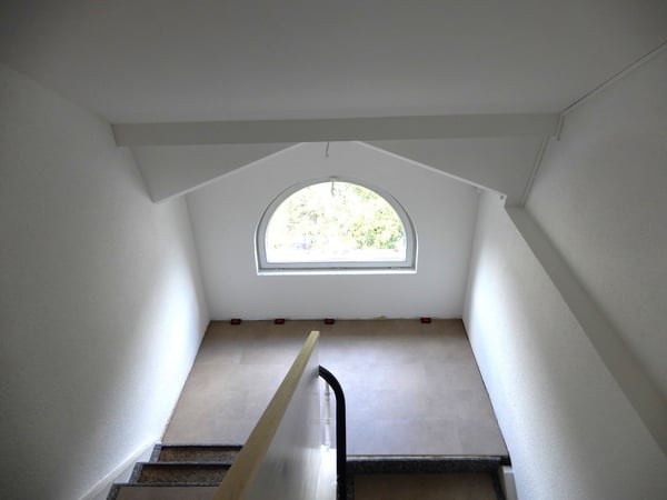 Neu renoviert mit grosser Zinnenterrasse und herrlicher Aussicht 11