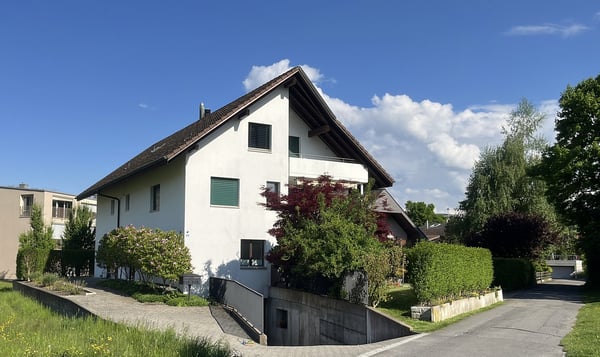 Grosszügiges 6.5-Zimmer-Doppeleinfamilienhaus in ruhiger Lage von Neuheim 9