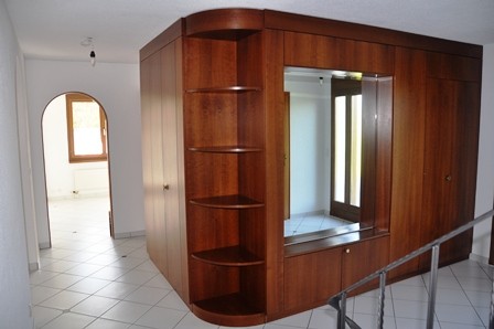 Grosszügiges 6.5-Zimmer-Doppeleinfamilienhaus in ruhiger Lage von Neuheim 5