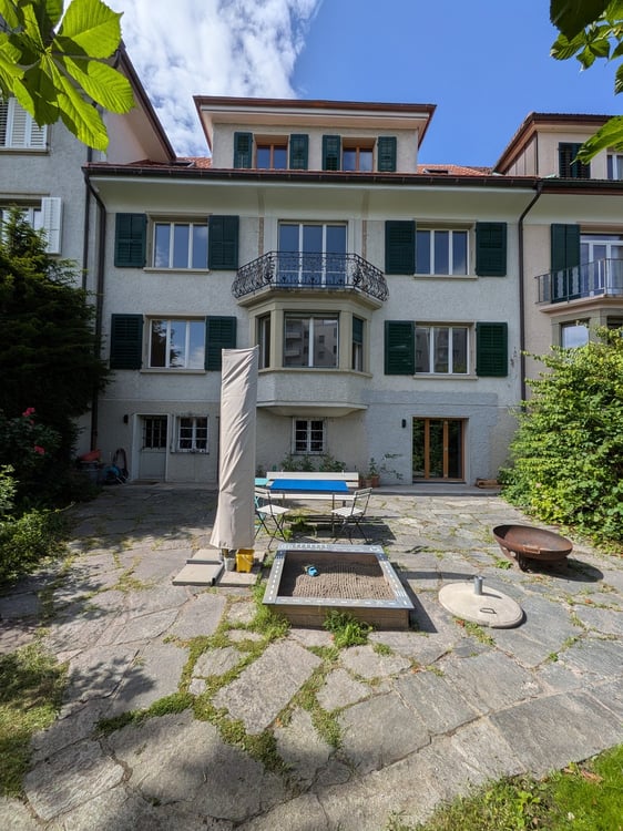 Charmante 4.5-Zimmer-Wohnung im Zweifamilienhaus, Schöngrund 2