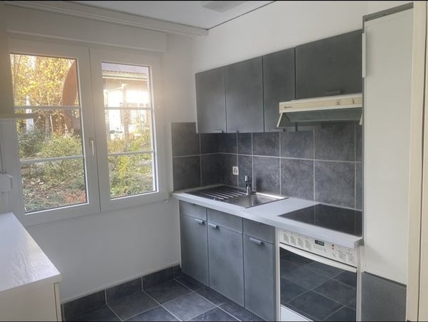 2 1/2 Zimmerwohnung mit eigene Garten ab 1.7. 2026 2