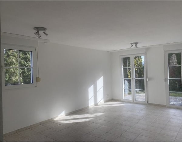 2 1/2 Zimmerwohnung mit eigene Garten ab 1.7. 2026 1