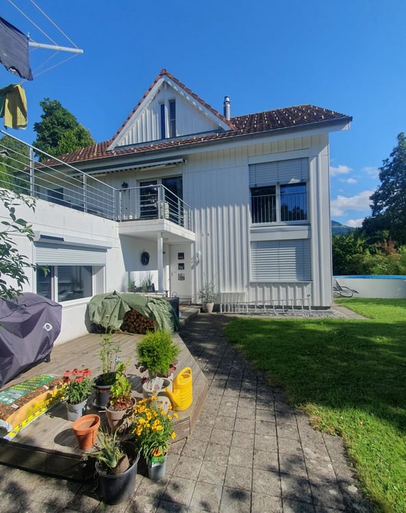 Haushälfte mit eigenem Garten, Pool und Sauna - Wohnen mit Lebensqualität 2