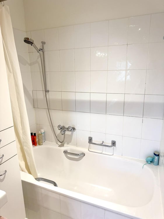 Bright furnished 3.5-room top-floor apartment at Hegibachplatz (Seefeld) sublet AugJan 11