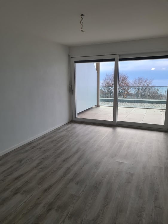 À REPRENDRE : Superbe appartement lumineux à Lutry avec cuisine ultra-moderne Libre Juin / mi-juin / 1er juillet selon convenance 5