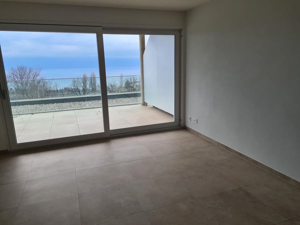 À REPRENDRE : Superbe appartement lumineux à Lutry avec cuisine ultra-moderne Libre Juin / mi-juin / 1er juillet selon convenance 2