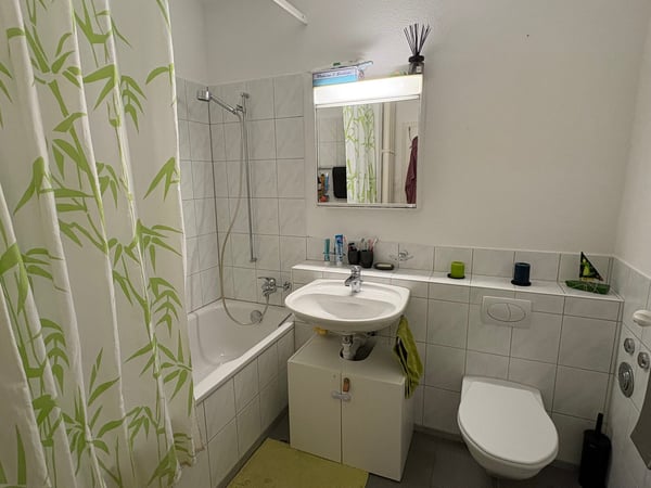 Möblierte 3.5-Zi-Wohnung (95 m²) mit Terrasse | Elfenau | 15.07.2615.07.27 | CHF 2'200 inkl. NB 7