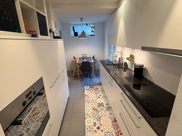 Möblierte 3.5-Zi-Wohnung (95 m²) mit Terrasse | Elfenau | 15.07.2615.07.27 | CHF 2'200 inkl. NB 6