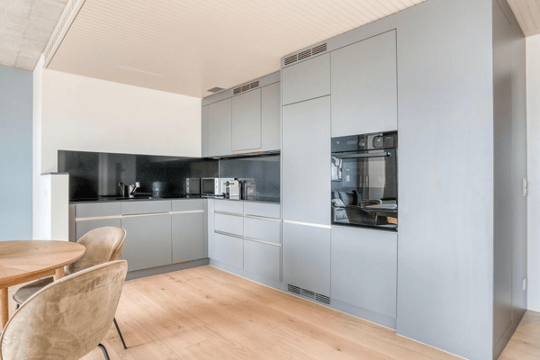 Modenerne 2,5 Zimmerwohnung hoch über den Wolken in Zürich-Oerlikon 6
